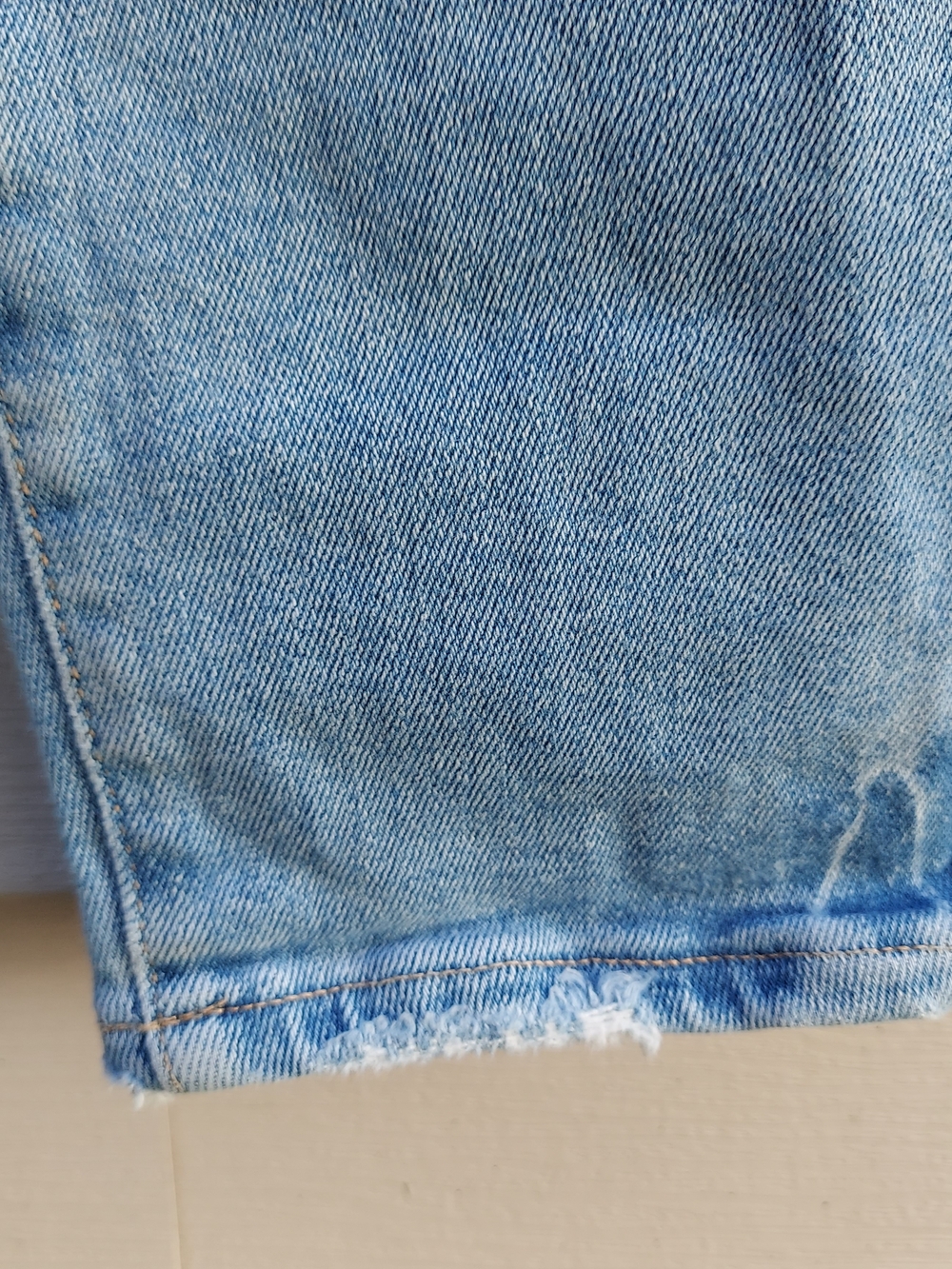 Good American Light Blue Bootcut Woman Jeans Size 6/28 - Picture 3 of 6